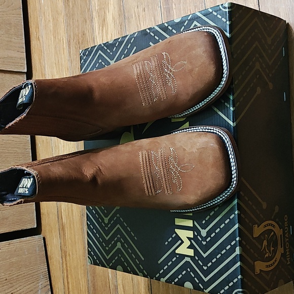 Boots - Picture 1 of 7